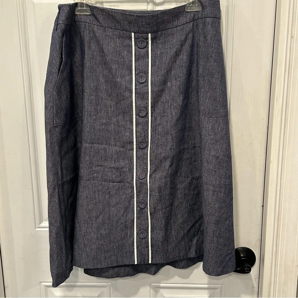 Talbots Women’s Linen Blend Skirt, Size 14P, Chambray blue, Buttons
